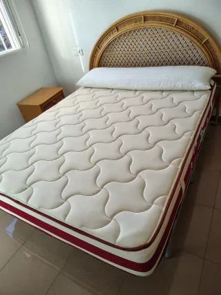 Colchón, somier y cabecero