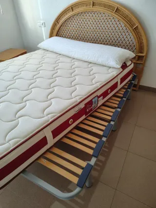 Colchón, somier y cabecero
