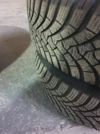 Juego 4 Llantas y Neumáticos Invierno