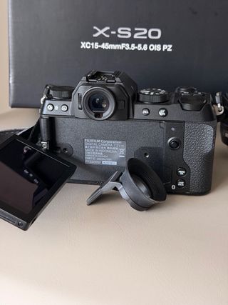 Fujifilm X-S20 + Objetivo XC 15-45mm
