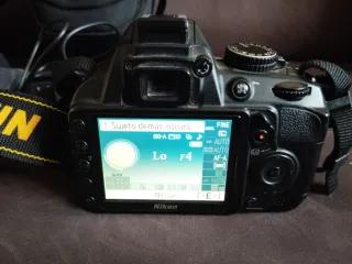 Nikon D3100 + Objetivo 18-55mm