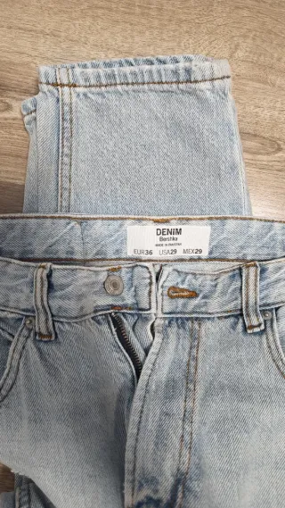 Pantalones Bershka anchos rotos