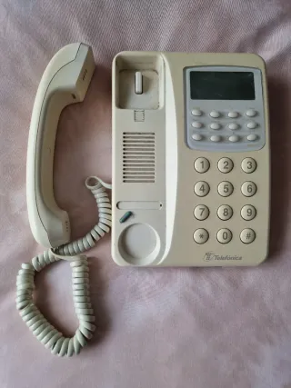 3 Teléfonos Vintage  Beige.