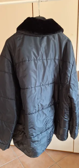 Giaccone donna Superior nero con finta pelliccia