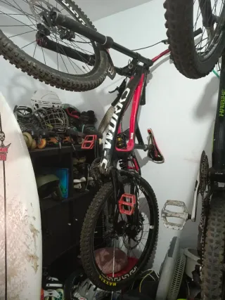 Bicicleta Specialized S-Works Demo 8 DH 2014