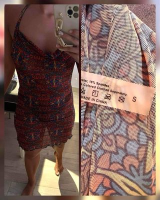 Vestido ajustado playero marrón.