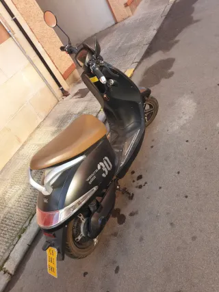 Moto lectrica practica y como nueva