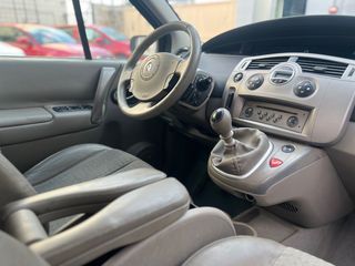 Renault Grand Scenic 2005