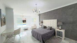 Chalet en alquiler en Elviria en Marbella