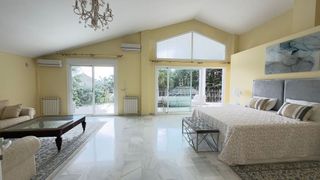 Chalet en alquiler en Elviria en Marbella