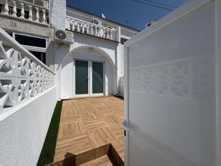 Casa adosada en venta en Nueva Torrevieja - Aguas Nuevas en Torrevieja