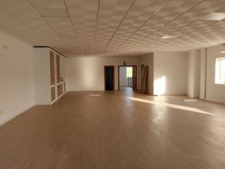 Local comercial en alquiler en Benissa