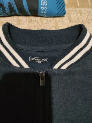 Lote 6 sudaderas niño T 10-12. Con y sin capucha.