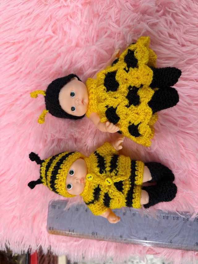 Lote de 12 muñecas tejidas a mano