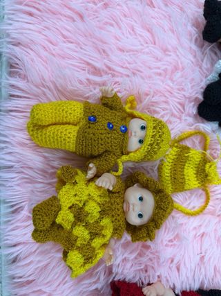 Lote de 12 muñecas tejidas a mano