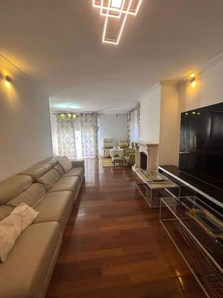 Casa adosada en alquiler en Valdezarza en Madrid