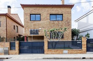 Chalet en venta en Les Creus-Can Feliu de Merola-Can Moré en Pineda de Mar