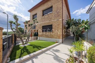 Chalet en venta en Les Creus-Can Feliu de Merola-Can Moré en Pineda de Mar