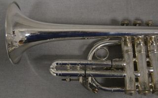 Corneta Bach Stradivarius 181-37 Plateada