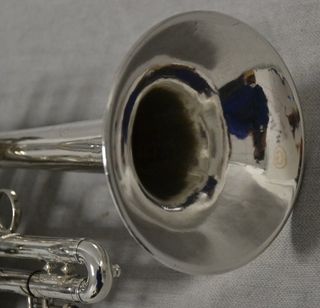 Corneta Bach Stradivarius 181-37 Plateada