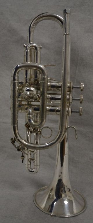 Corneta Bach Stradivarius 181-37 Plateada