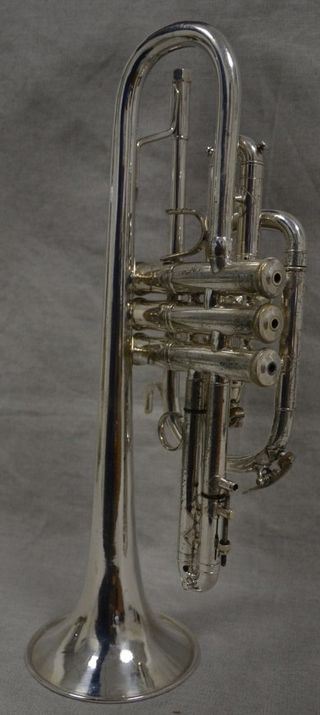 Corneta Bach Stradivarius 181-37 Plateada