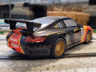 Coche de slot Scalextric Porsche 911 GT3 UPS