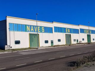 Nave industrial en alquiler en Peraleda de la Mata
