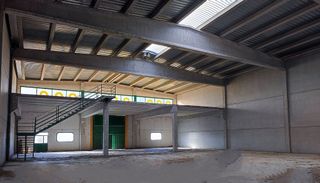 Nave industrial en alquiler en Peraleda de la Mata