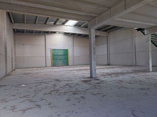 Nave industrial en alquiler en Peraleda de la Mata