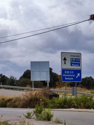 Nave industrial en alquiler en Peraleda de la Mata