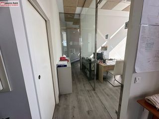 Nave industrial en venta en Loeches