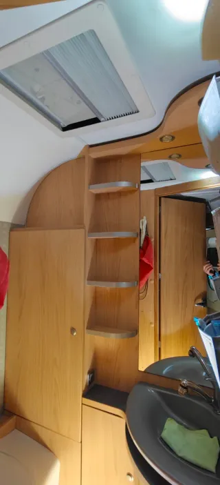 Caravana Burstner Trescento 470 TL 2008