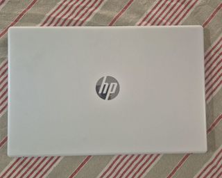 Ordenador portátil HP Plata y Blanco