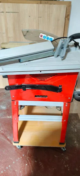 Sierra circular de mesa Star Tools