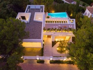 Chalet en alquiler en Los Naranjos - Las Brisas en Marbella