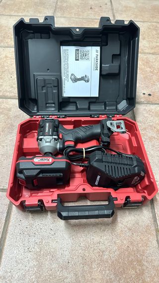 Atornilladora de Impacto Performance