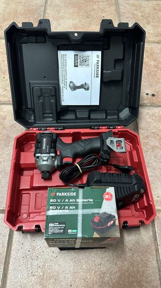 Atornilladora de Impacto Performance