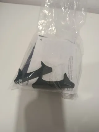 PS4 Pro + 2 Giochi + 1 Controller (Difetto Joystick)