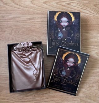 Lote de 2 mazos de cartas preciosos.