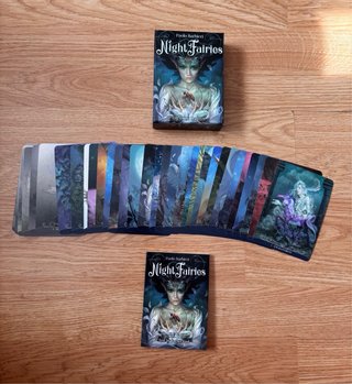 Lote de 2 mazos de cartas preciosos.