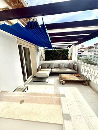 Ático en alquiler en Puerto Banús en Marbella