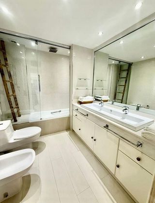 Ático en alquiler en Puerto Banús en Marbella