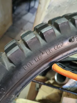 Neumático Moto 90/90/21