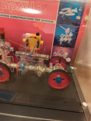 Capsela Motorized Science Construction Toy System