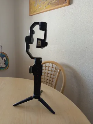 Estabilizador Zhiyun Smooth 4 para Móvil