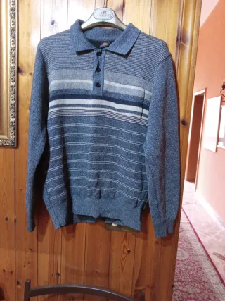 Maglioncino a righe blu e grigio