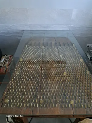 Mesa salon, realizada con un trillo antiguo