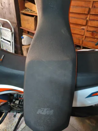 Asiento KTM 890 2023