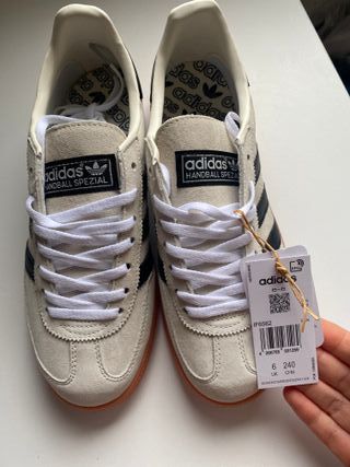 Zapatillas Adidas Spezial Beige y negro 39 1/3